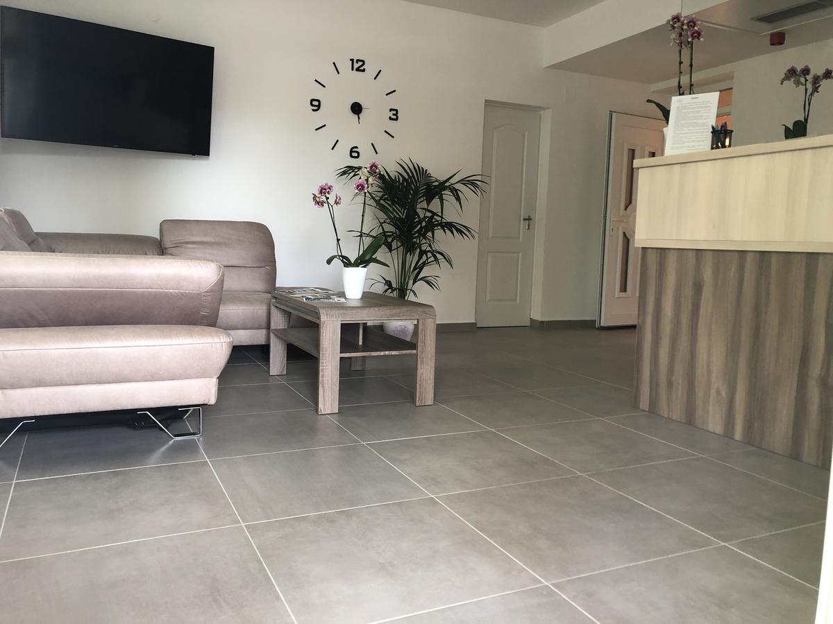 Boro Apartman Tiszafüred Dış mekan fotoğraf