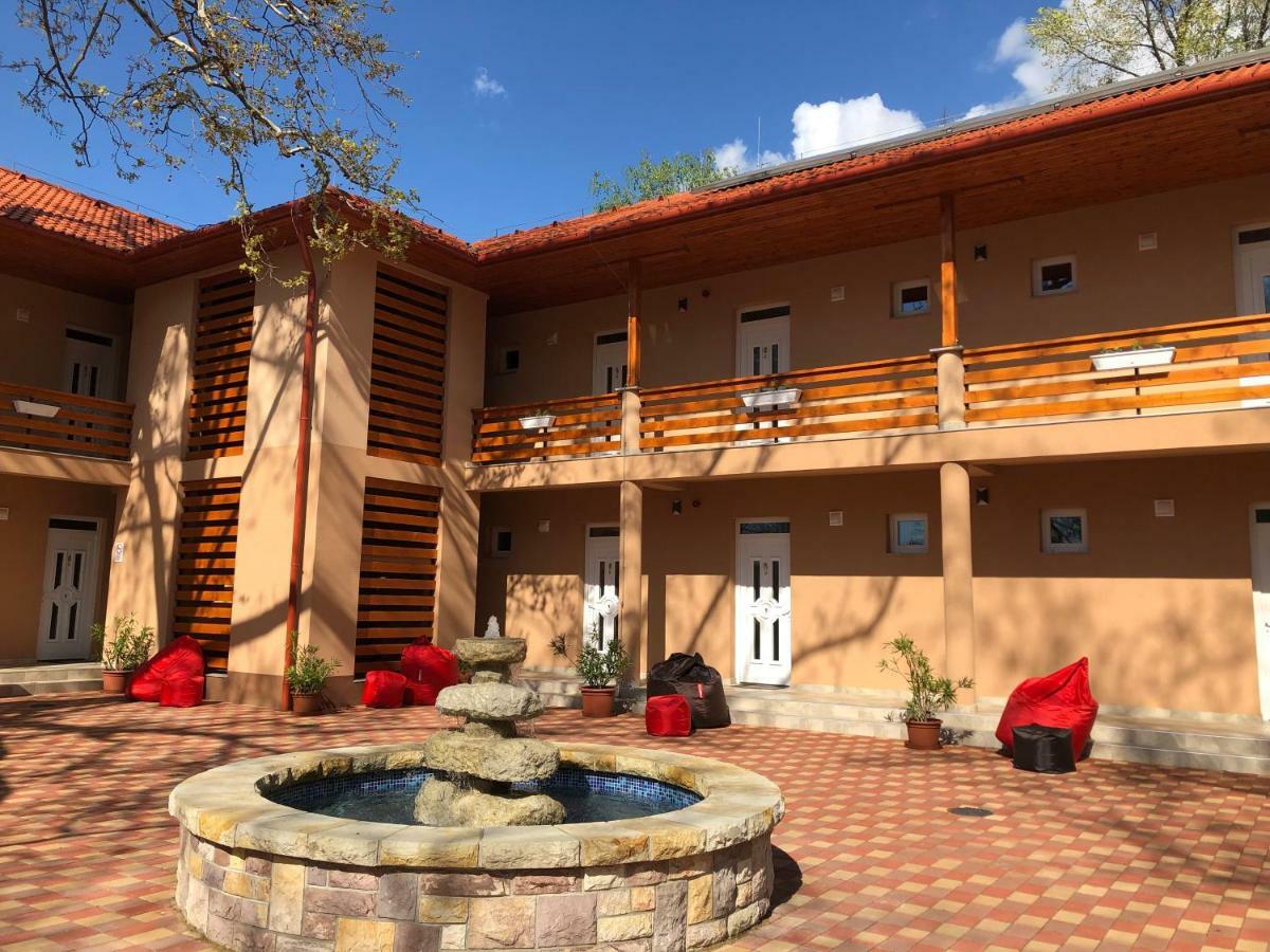 Boro Apartman Tiszafüred Dış mekan fotoğraf